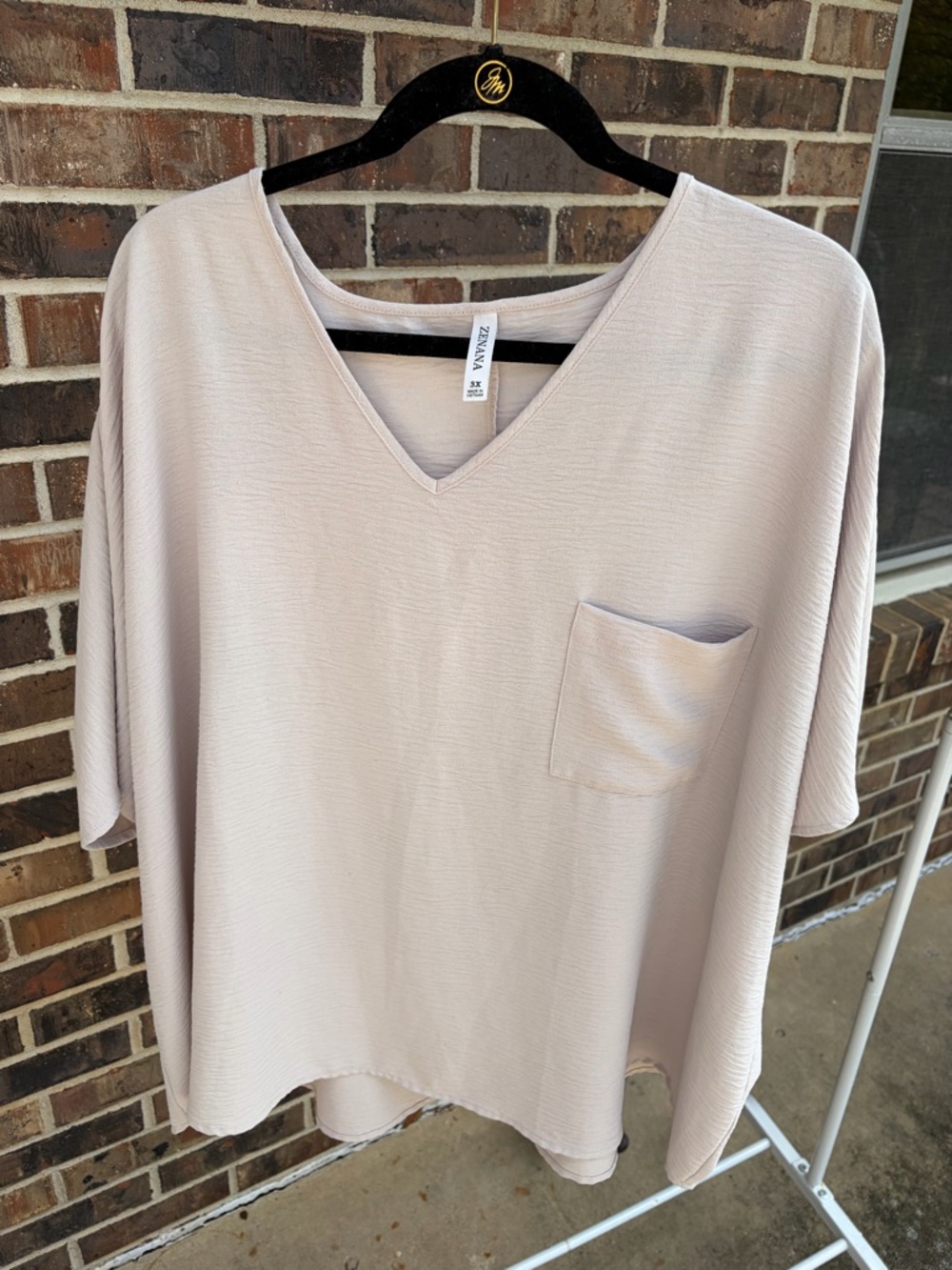 Zenana Outfitters Light Beige V-Neck Short Sleeve Pocket Tee